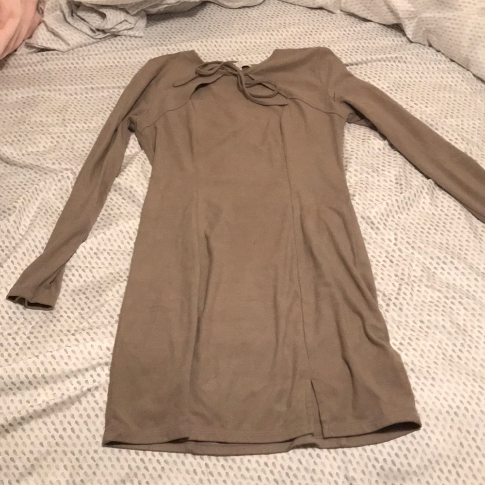 Kendal and Kylie dress